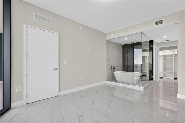 Building Photo - 701 NE 23rd St