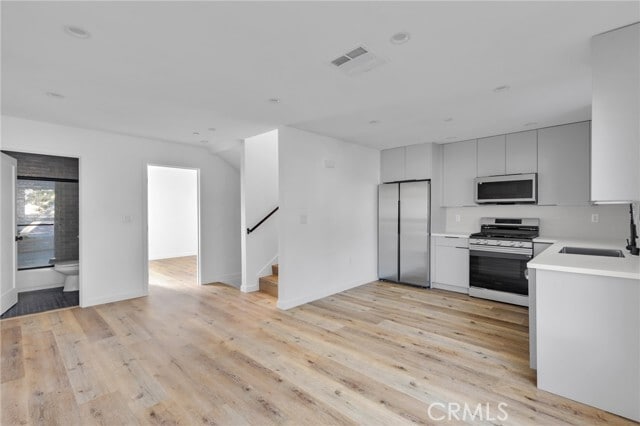 Building Photo - 1736 Carmona Ave