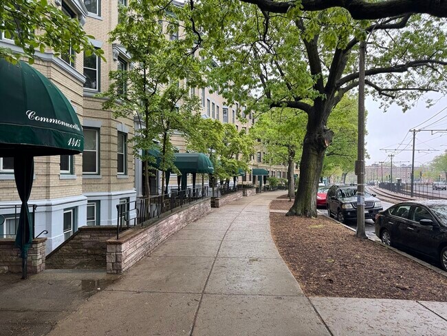 Building Photo - 1409 Commonwealth Ave