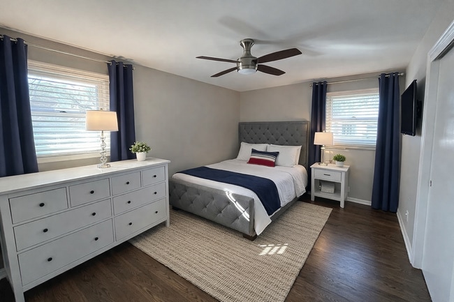 Building Photo - 106 S Bruner St