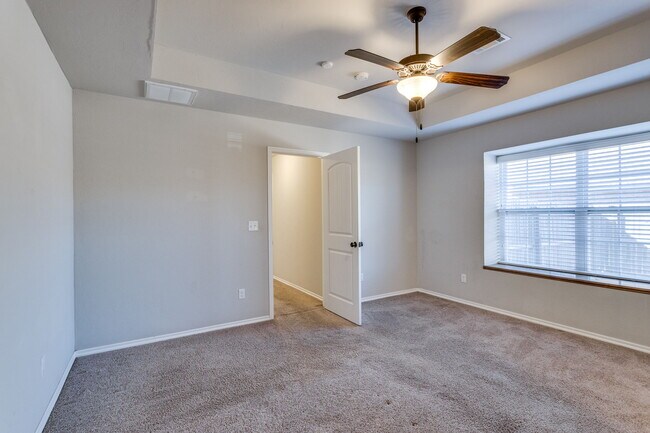 Building Photo - 1308 Heathrow Way