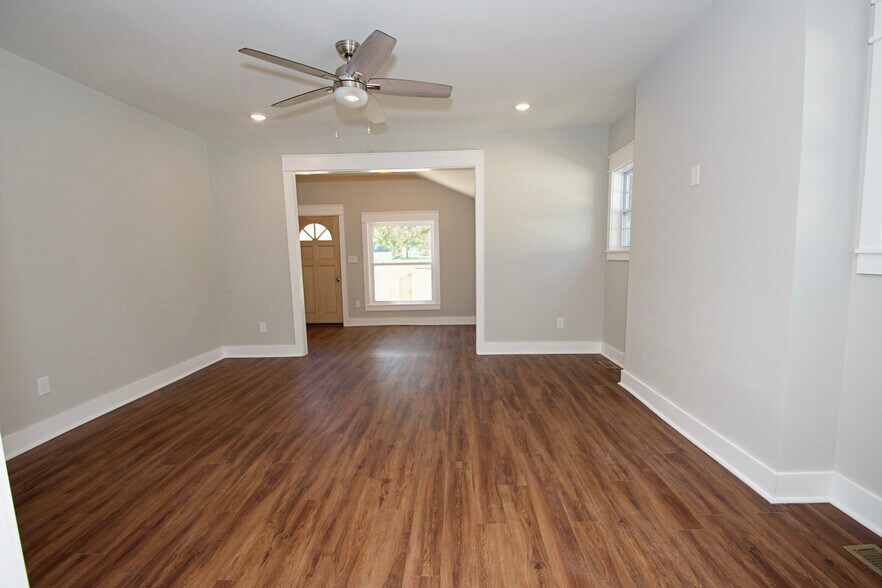 Building Photo - 2404 Jefferson Ave