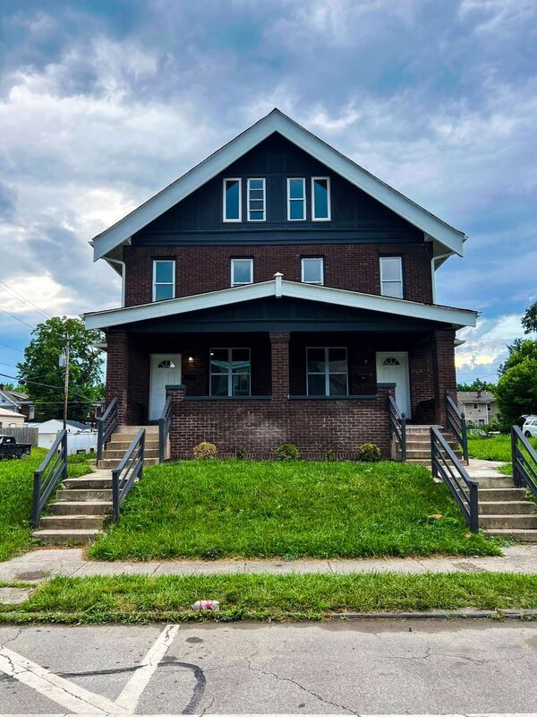 Building Photo - 927 S Champion Ave