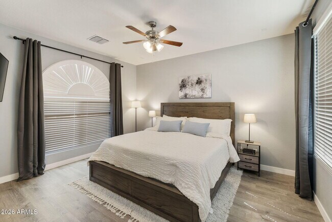 Building Photo - 2930 N Raven