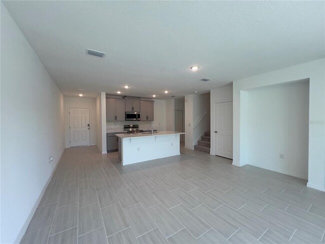 Building Photo - 490 Thompson Vlg Ave