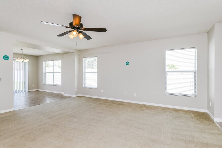 Building Photo - 4612 Barbados Loop