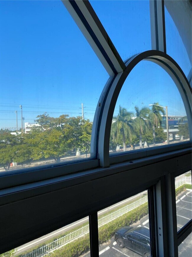 Building Photo - 1280 S Alhambra Cir