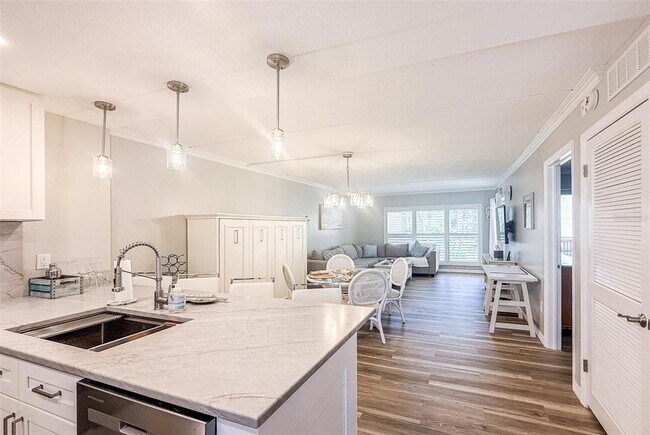 Building Photo - 845 Benjamin Franklin Dr