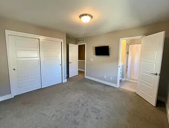 Building Photo - 4217 Yarrow St