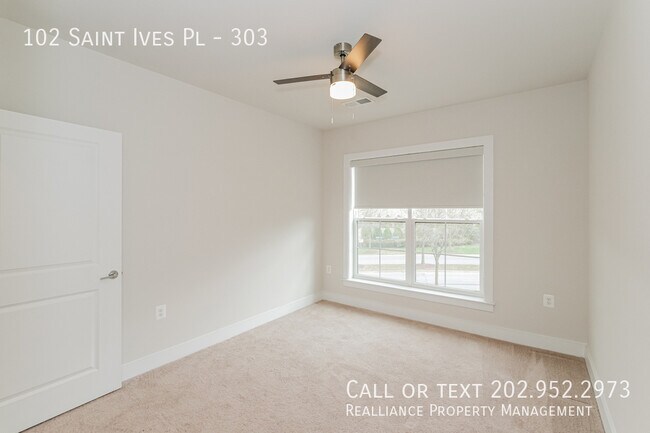Building Photo - 102 St Ives Pl
