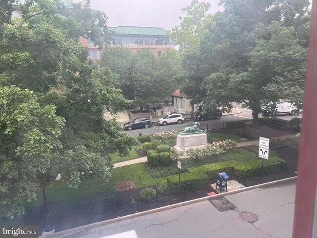 Building Photo - 9 Palmer Square W
