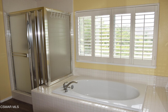 Building Photo - 2324 Solway Ct