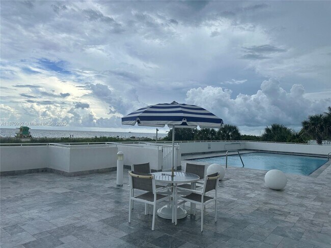 Building Photo - 401 Ocean Dr