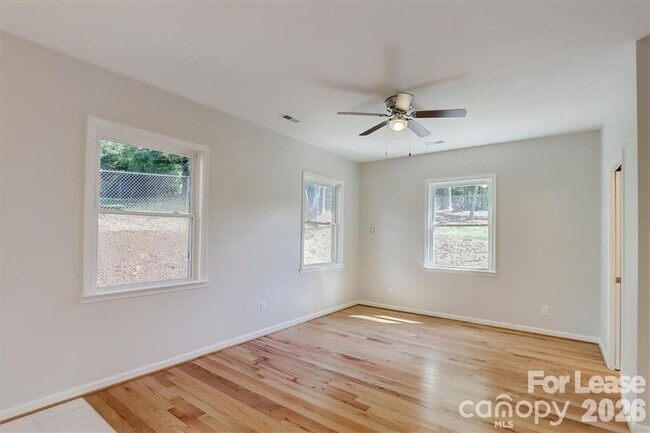 Building Photo - 48 John Halford Ct