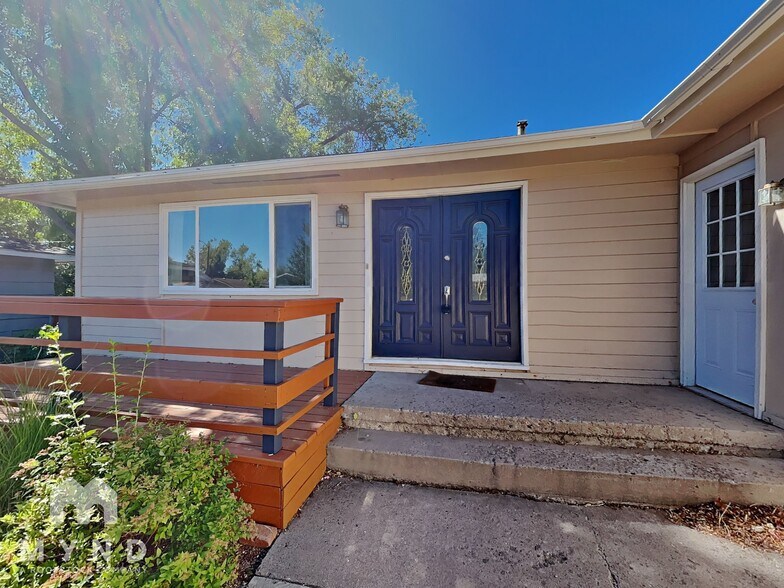 Building Photo - 3450 Pierremont Rd