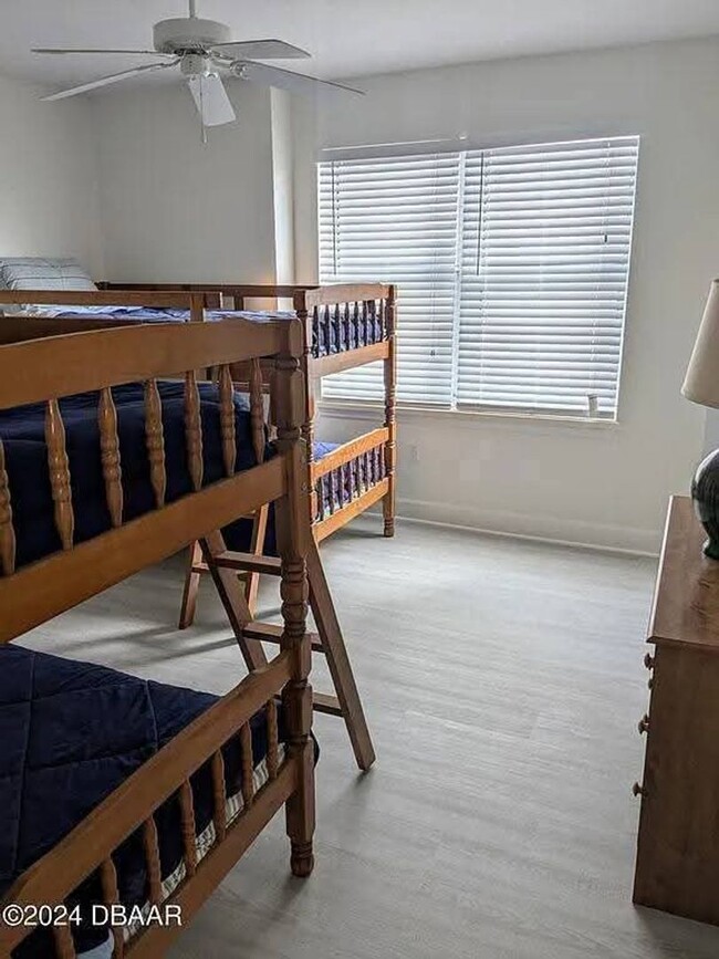 Building Photo - Ocean Front Fully Furnished