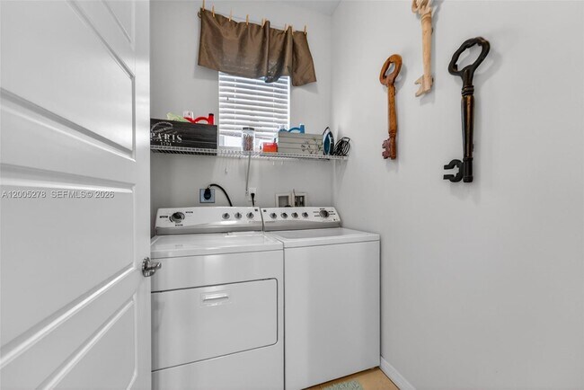 Building Photo - 19278 NE 6th Ave