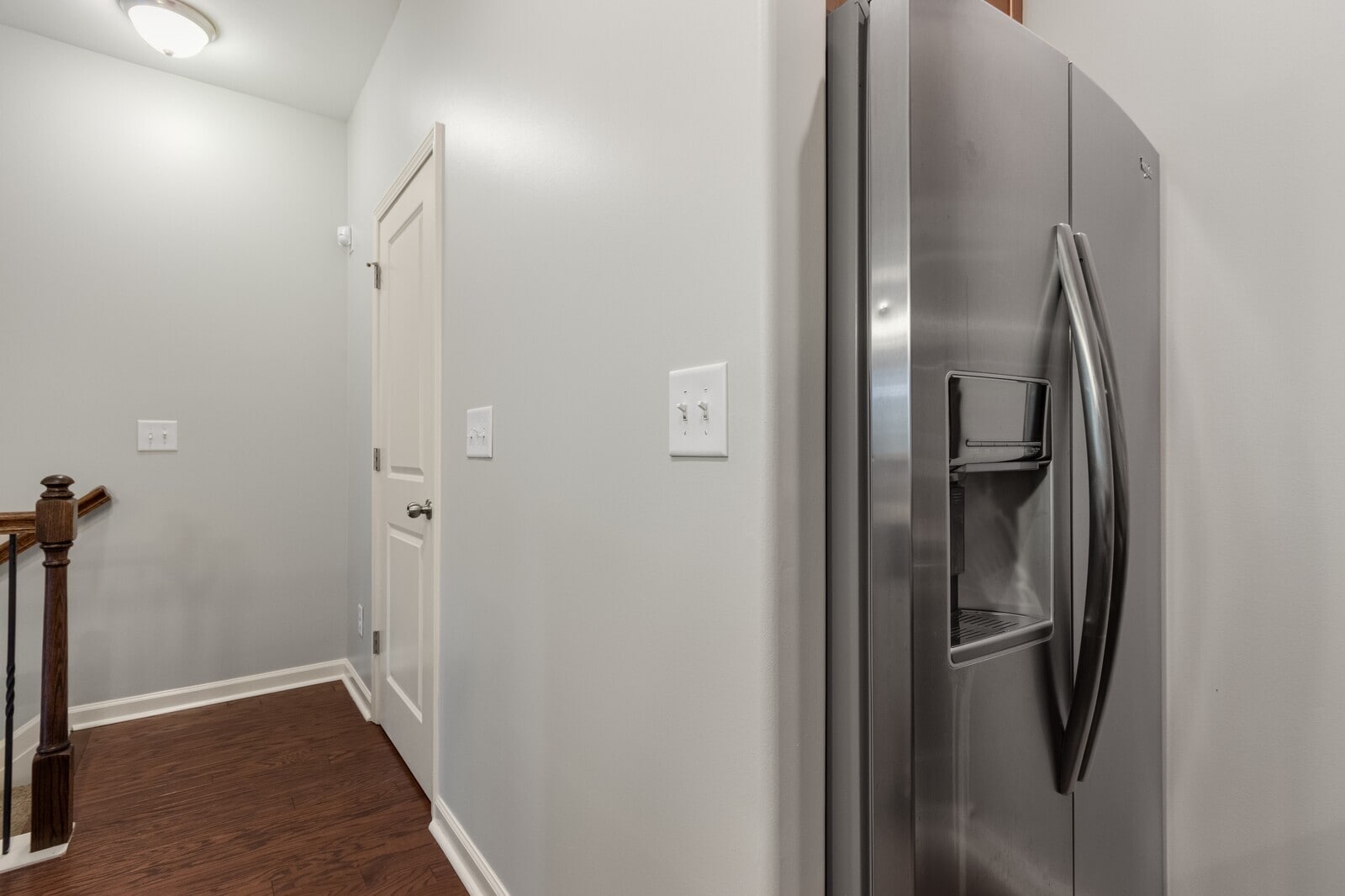 Building Photo - 215 Semel Dr