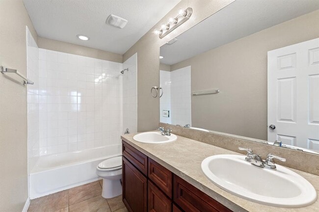 Building Photo - 408 Carl Shipp Dr