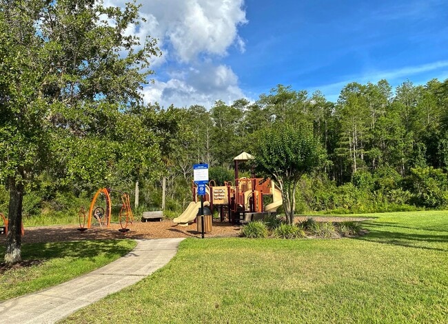 Building Photo - Lake Nona Pool Home for Rent 4bed 3 bath