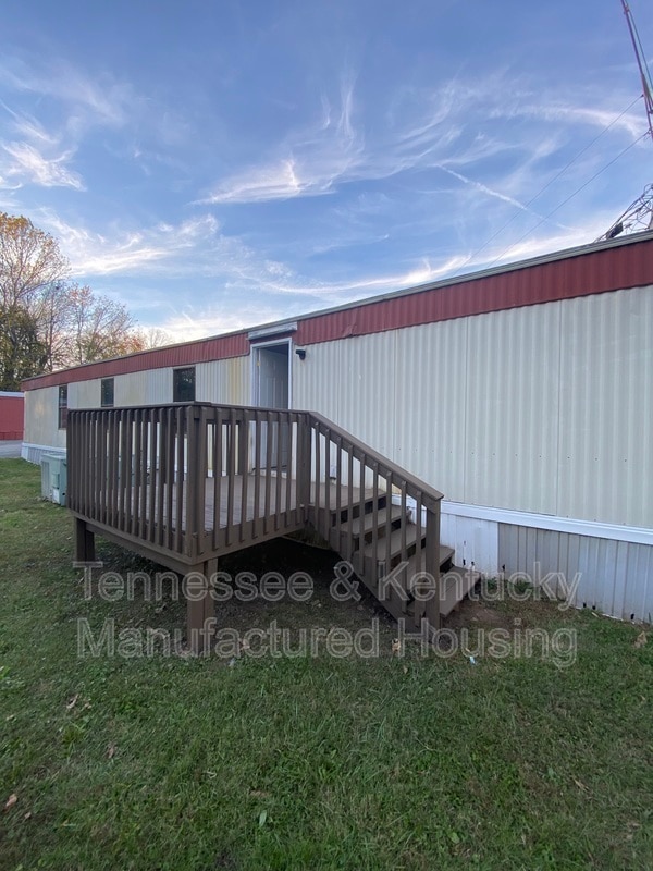 Building Photo - 1104 Columbia Ave