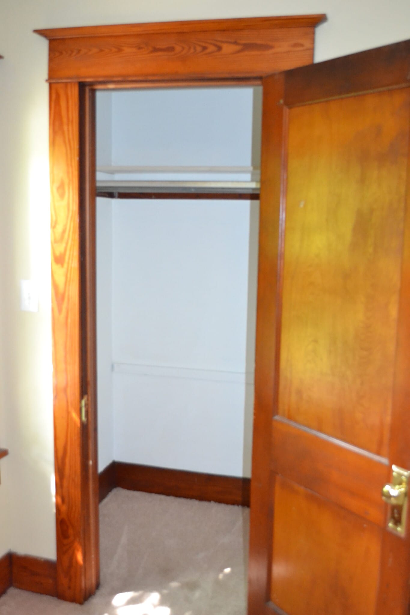 Building Photo - 2115 Hollister Ave