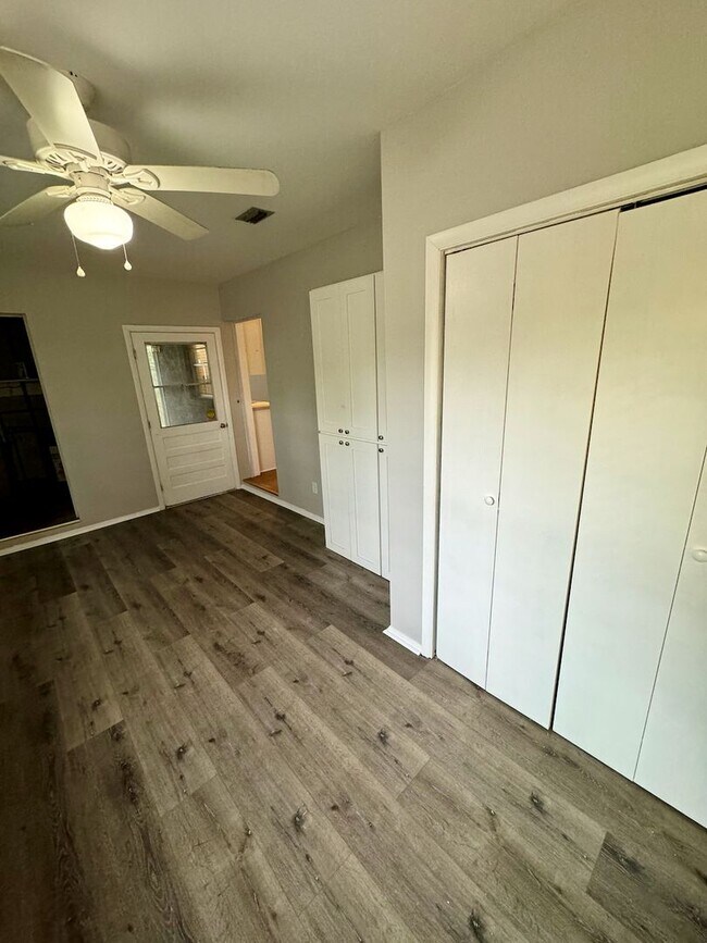 Building Photo - 3 bedroom home with large yard on the west end!