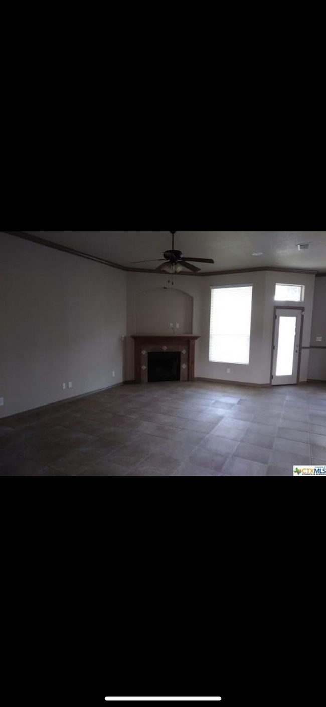 Building Photo - 4007 Salt Fork Dr