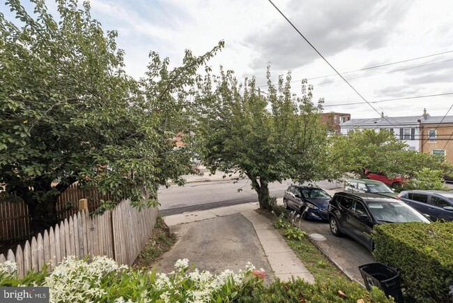 Building Photo - 218 Rector St