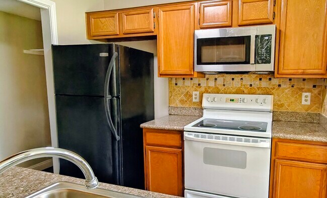 Building Photo - 8413 Sands Point Dr