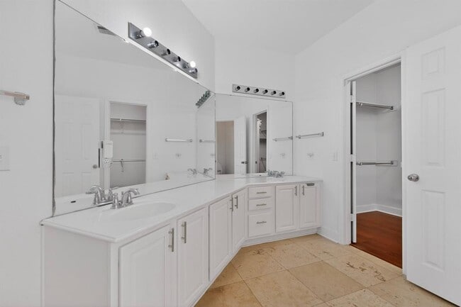 Building Photo - 2659 Salorn Way