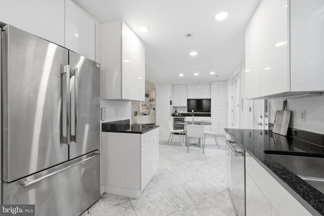 Building Photo - 3308 R St NW