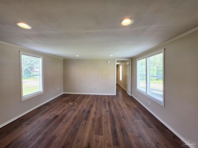Building Photo - 2821 Hillcrest Ave
