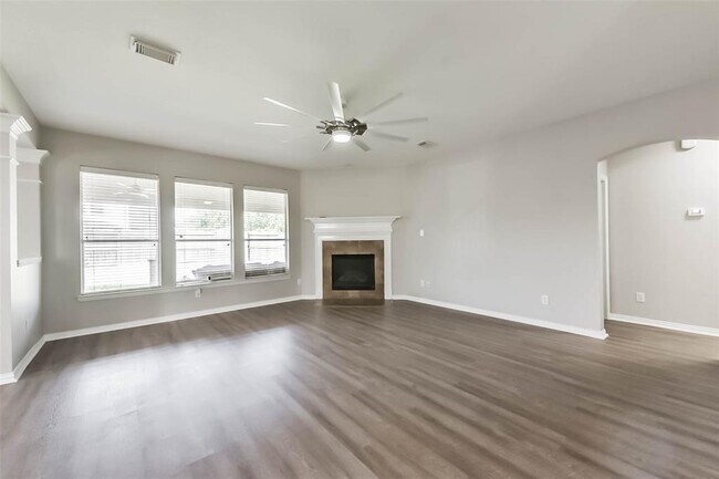 Building Photo - 2812 Chinaberry Park Ln