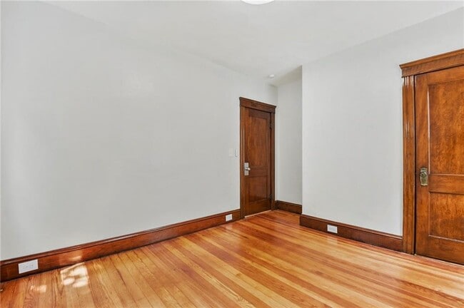 Building Photo - 360 Orient Ave