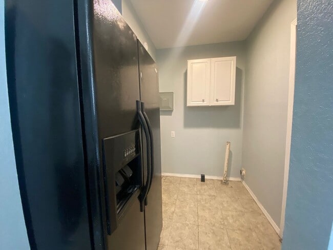 Building Photo - ADORABLE duplex in fantastic Brookside loc...
