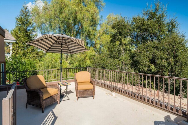 Building Photo - 5734 Fairview Pl