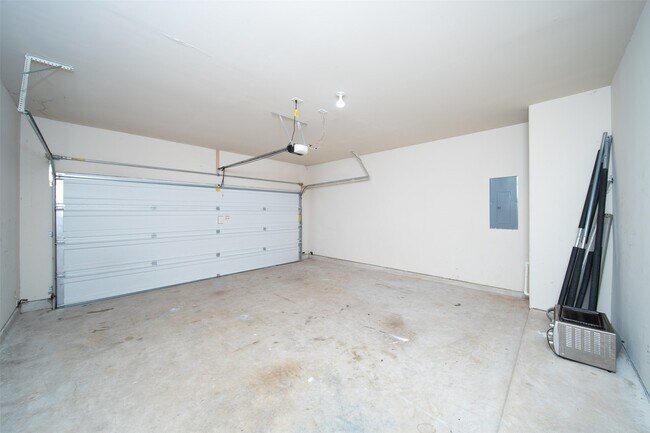 Building Photo - 19543 Otter Trail Ct