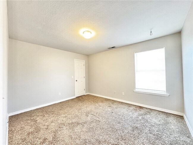 Building Photo - 1837 Pointer Ln