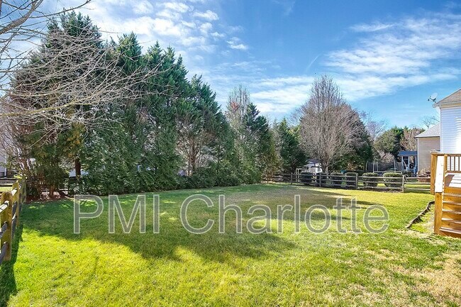 Building Photo - 14308 Harvington Dr