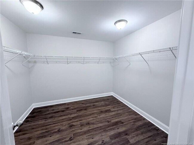 Building Photo - 471 Century Dr