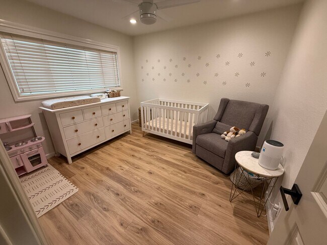 Building Photo - Garden Grove - Upgraded 3 Bedroom 2 Bath H...