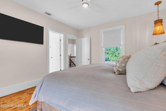 Building Photo - 146 Rumson Rd