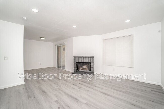 Building Photo - 1025 N Tippecanoe Ave