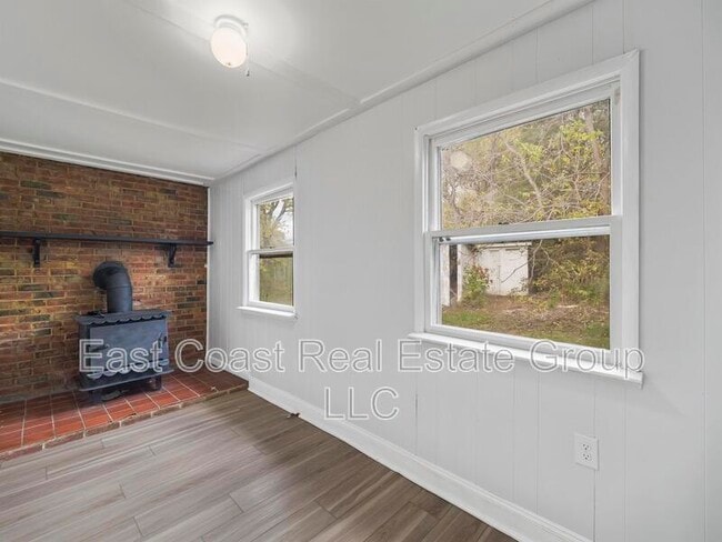 Building Photo - 528 Hack Wilson Way