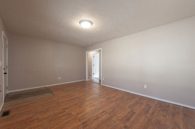 Building Photo - 2301 S Milton Dr