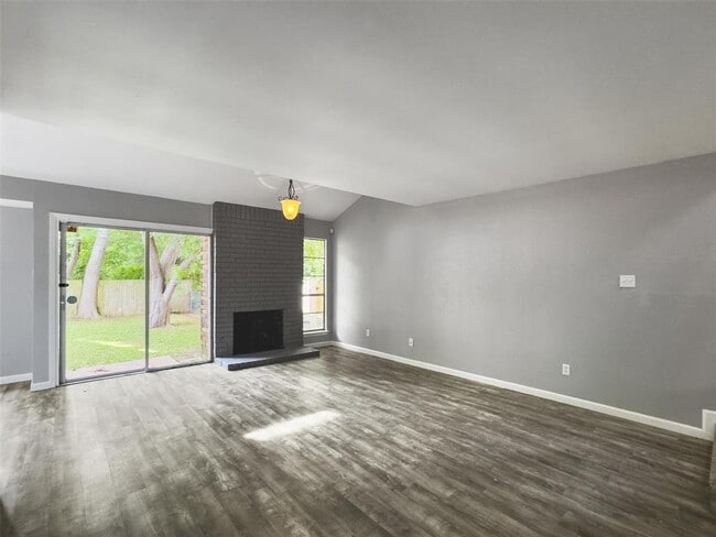 Building Photo - 10403 Golden Meadow Dr