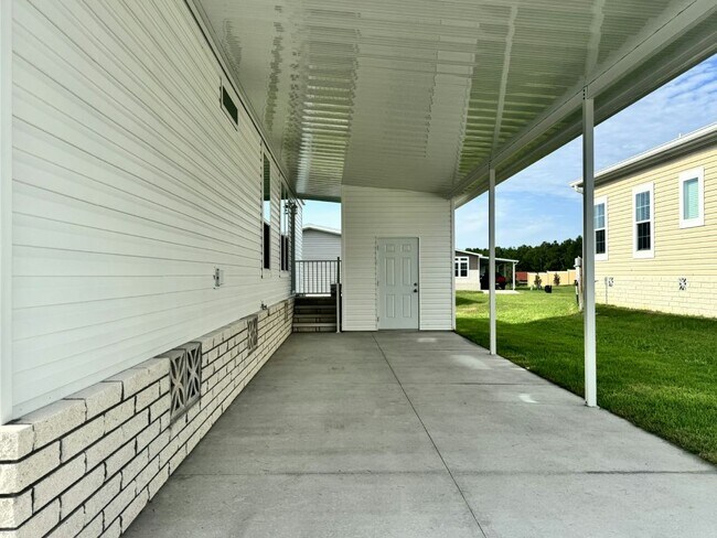 Building Photo - 3070 SW 108th Pl