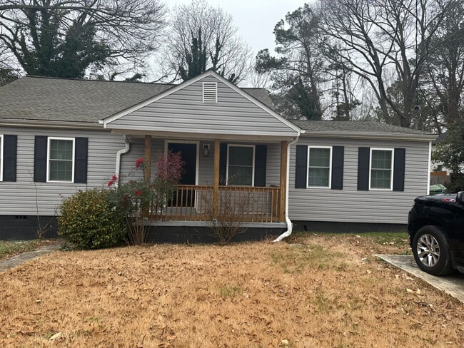 Building Photo - 1107 Graymont Dr SW