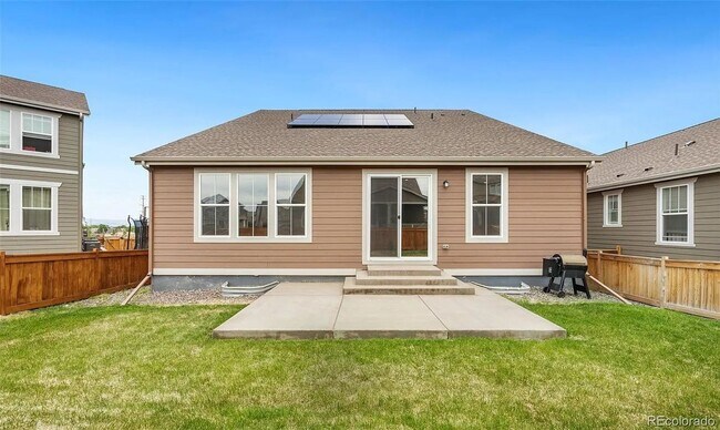 Building Photo - 860 Wildrose Pl